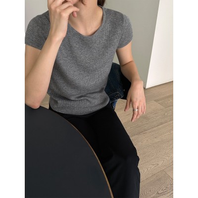 琉刻 经典圆领细坑条针织衫女秋新款亲肤简约修身小飞袖上衣1 2871
