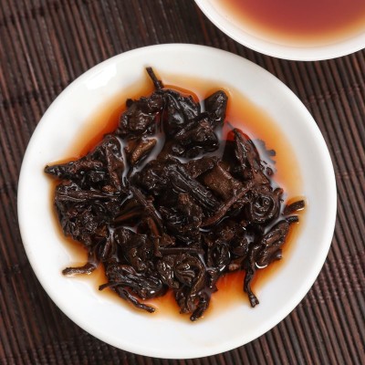 十年陈老熟茶普洱茶熟茶云南勐海老班章普洱茶饼茶叶批发普洱熟茶图3