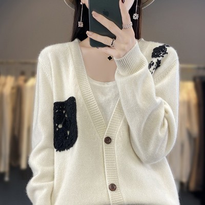 2023秋冬新款羊绒女V领开衫宽松刺绣羊毛长袖上衣ins姐妹针织外套图2