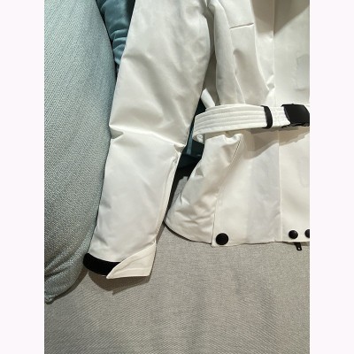 预售白鹅绒大鹅短款颗粒绒羽绒服女新款派克服女外套甜辣风女衣服图3