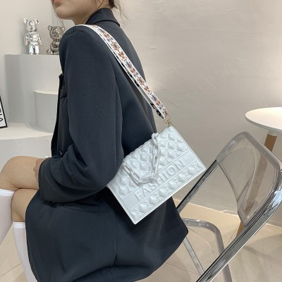 包包女2022春夏新款ins高级感斜跨包小众设计时尚菱格手提单肩包图3