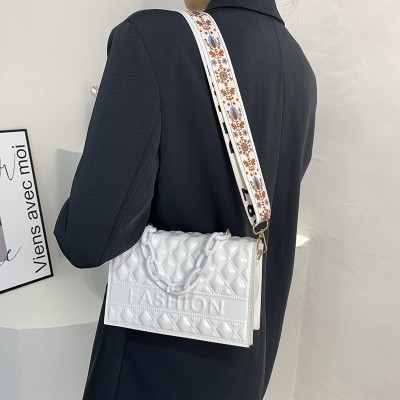 包包女2022春夏新款ins高级感斜跨包小众设计时尚菱格手提单肩包图6