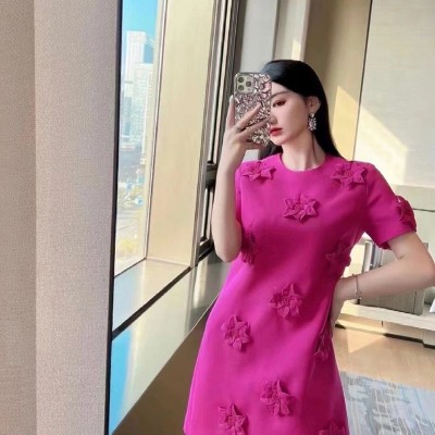 2023春夏新款玫粉色重工立体花朵连衣裙女小个子短款小裙子图4