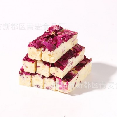 景区热卖特产厂家批发青麦整板散装牛轧糖奶酥牛乳派网红零食年货图5