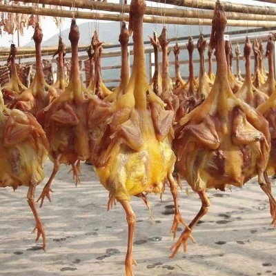 厂家批发湖北荆门风干鸡腊鸡带翅爪老母鸡700G真空包装一件代发图2