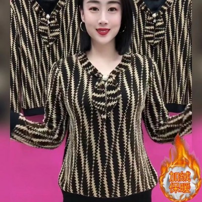 秋冬季妈妈装新款高档时尚条纹长袖V领打底衫加绒减龄显瘦T恤上衣图5