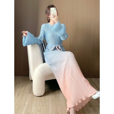 时尚渐变裙子秋季女长袖高级感礼服裙长款针织连衣裙图5