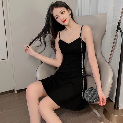 新款夏季连衣裙女内搭打底显瘦吊带a字短裙赫本小黑裙小个子图3