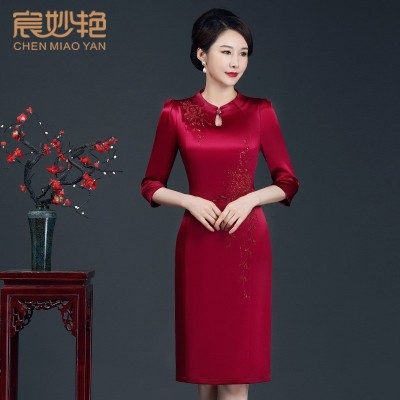 婚宴妈妈装礼服夏季新款气质短袖醋酸缎连衣裙中老年女装改良旗袍图2