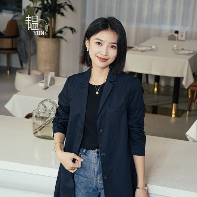YUN韫衬衫女中长款风衣慵懒风2024新款港风开衫爆款方格衬衣外套图3