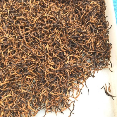 2024新茶黄金芽金骏眉红茶金骏眉茶叶散装芽中芽春茶小种红茶批发图4
