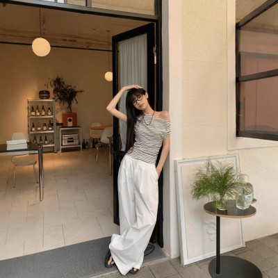 设计感斜肩短袖T恤女2025夏季新款辣妹修身显瘦露肩条纹学生上衣图2